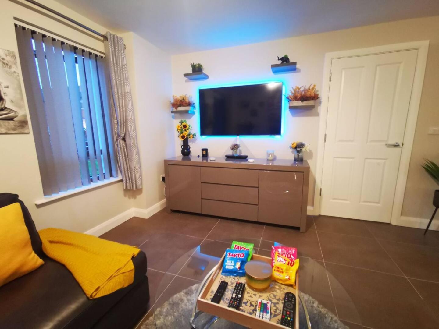 Belfast Central 2 Bedroom Luxurious Modern Stay Exterior photo