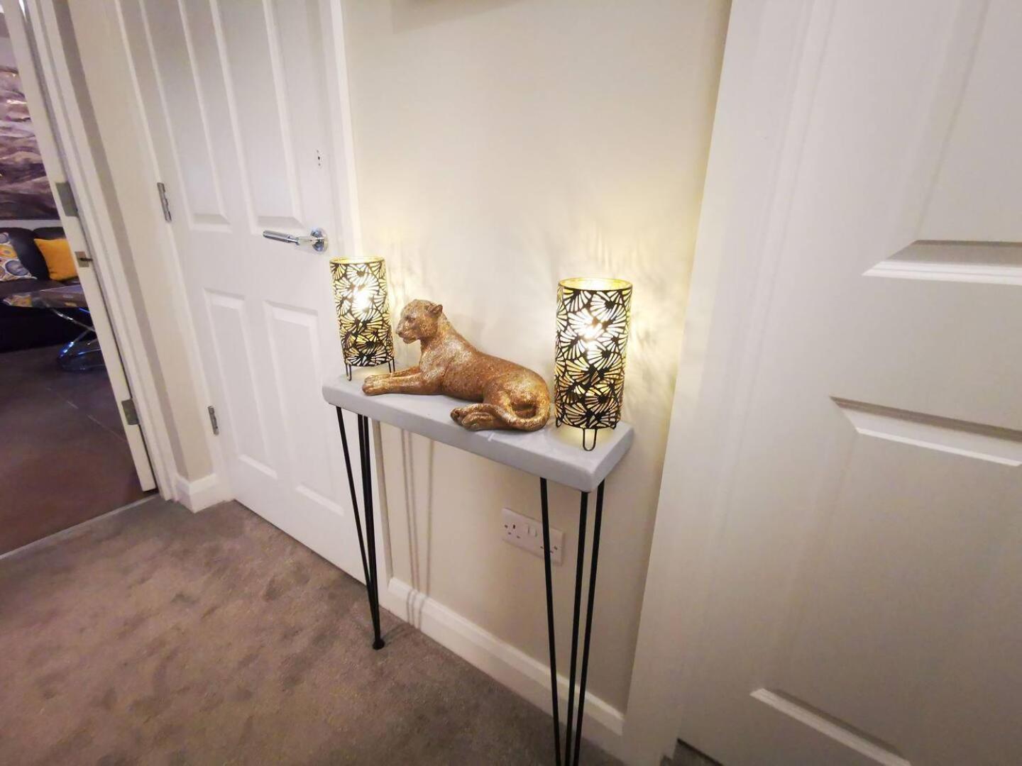 Belfast Central 2 Bedroom Luxurious Modern Stay Exterior photo