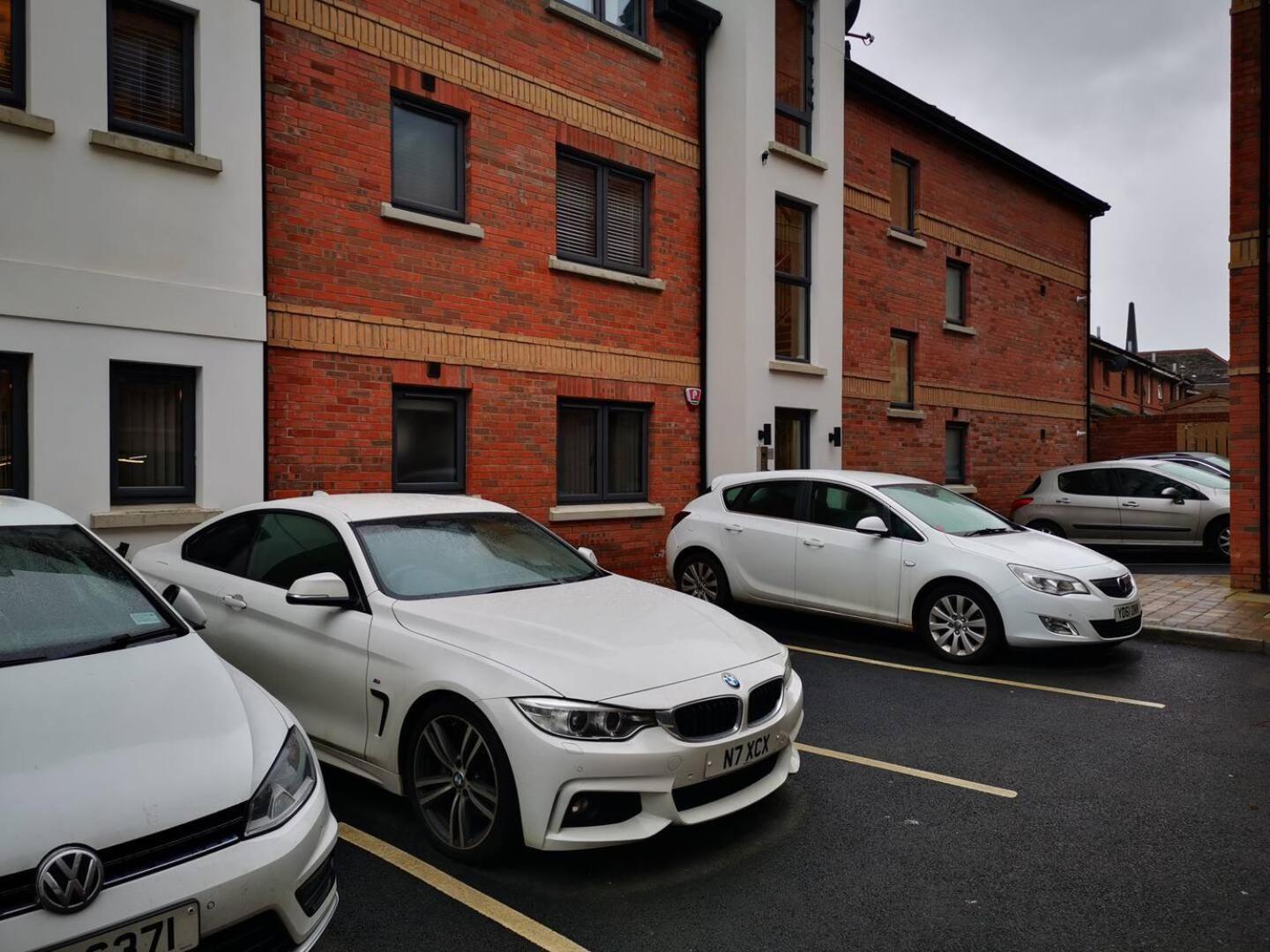 Belfast Central 2 Bedroom Luxurious Modern Stay Exterior photo